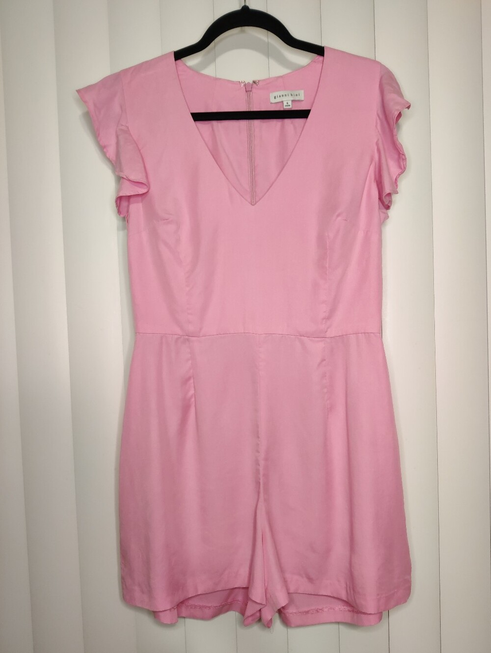Gianni Bini Pink V-Neck Ruffle Sleeve Romper